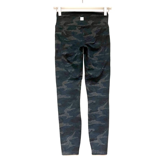 Vuori Clean Elevation Legging Camo Womens Size XS Pockets Workout Athleisure Gym - Picture 2 of 10